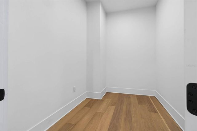 8101 COUNTRY CLUB ROAD N, St Petersburg, FL 33710