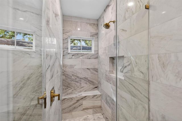 8101 COUNTRY CLUB ROAD N, St Petersburg, FL 33710