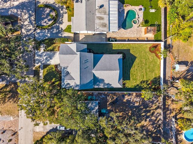 8101 COUNTRY CLUB ROAD N, St Petersburg, FL 33710