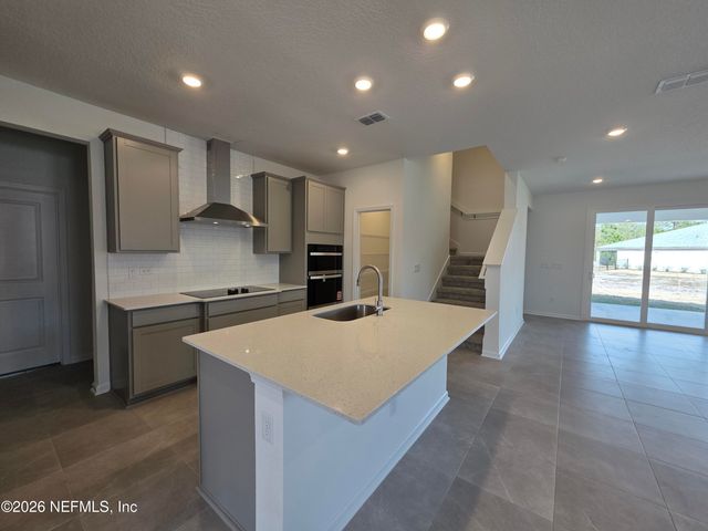 3527 AMERICANA Drive, Green Cove Springs, FL 32043