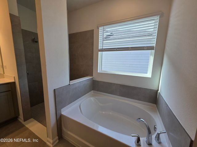 3527 AMERICANA Drive, Green Cove Springs, FL 32043