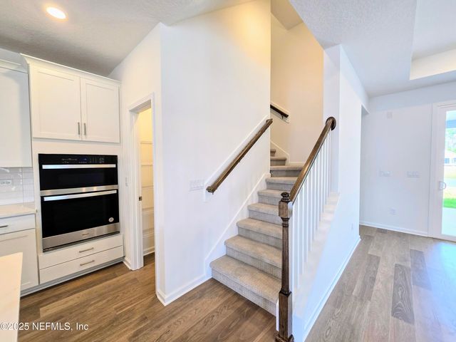 3527 AMERICANA Drive, Green Cove Springs, FL 32043