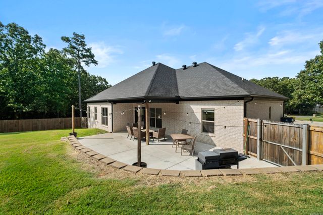 21 Turnberry Lane, Cabot, AR 72023