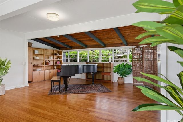 661 N Kainalu Drive, Kailua, HI 96734