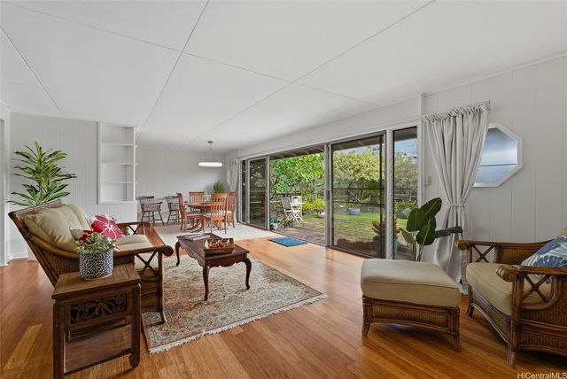 661 N Kainalu Drive, Kailua, HI 96734