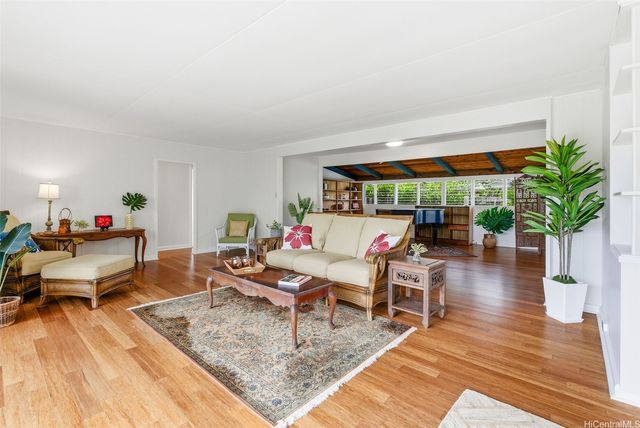 661 N Kainalu Drive, Kailua, HI 96734