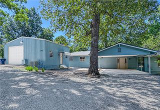 517 Lakeshore Road, Bull Shoals, AR 72619