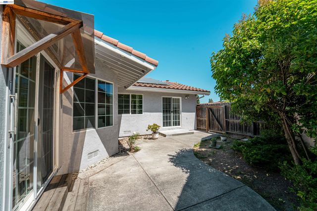 4167 Sunflower Ct, Union City, CA 94587