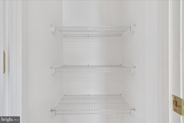 37 COLONIAL DR S #B, Hagerstown, MD 21740