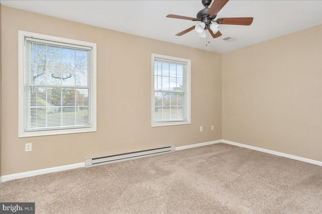 37 COLONIAL DR S #B, Hagerstown, MD 21740