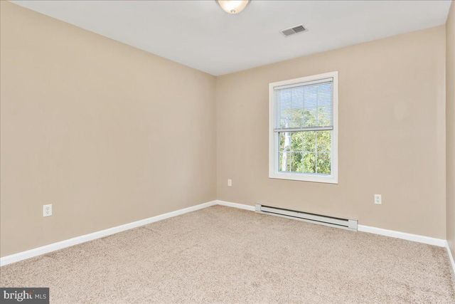 37 COLONIAL DR S #B, Hagerstown, MD 21740