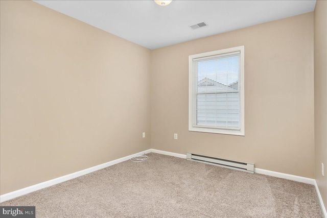 37 COLONIAL DR S #B, Hagerstown, MD 21740