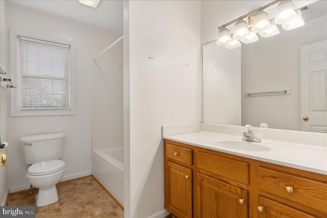 37 COLONIAL DR S #B, Hagerstown, MD 21740