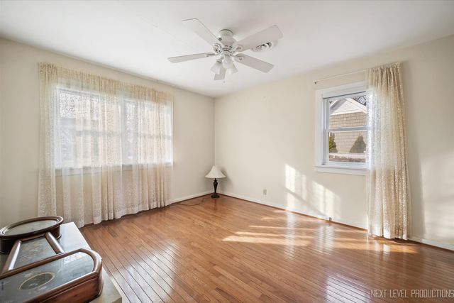 1011 James Street, Geneva, IL 60134