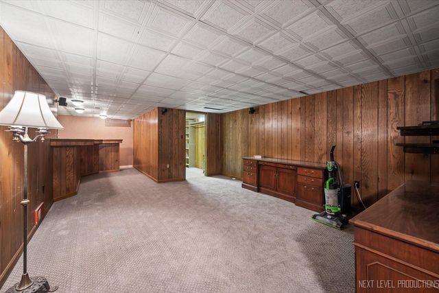 1011 James Street, Geneva, IL 60134