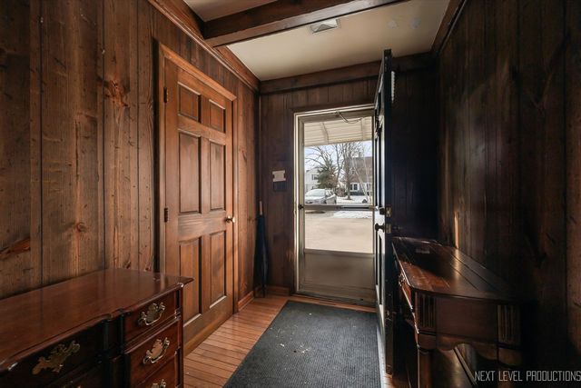 1011 James Street, Geneva, IL 60134