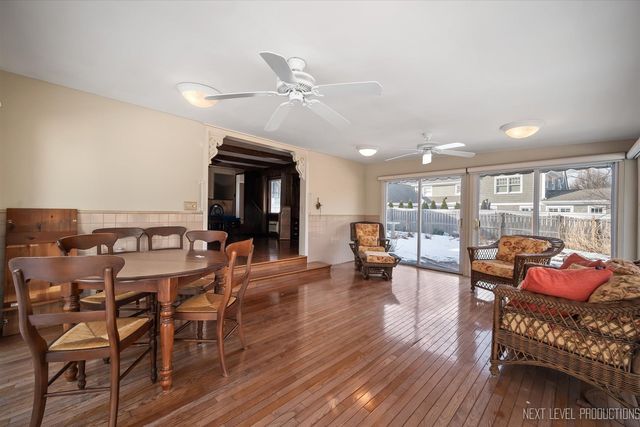 1011 James Street, Geneva, IL 60134