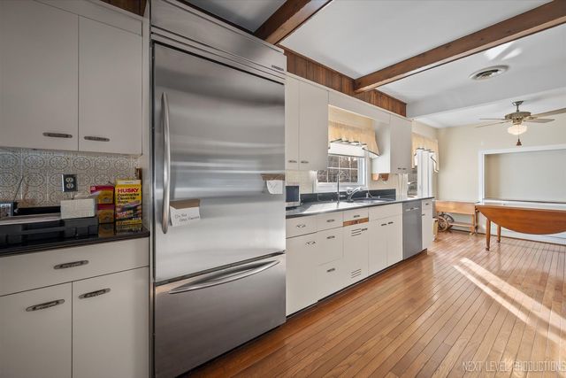 1011 James Street, Geneva, IL 60134