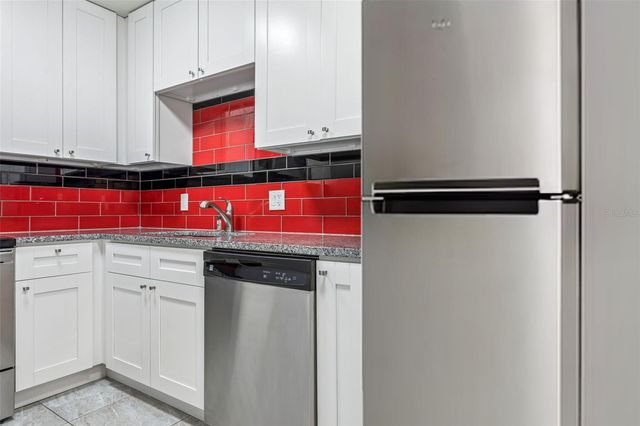 4606 W GRAY STREET 105, Tampa, FL 33609