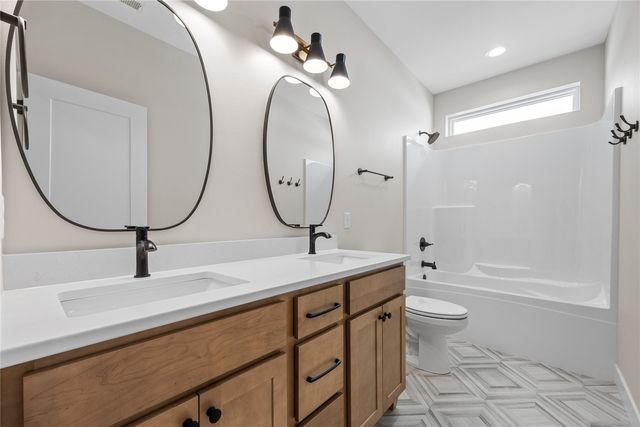 4050 Calder Drive, Marion, IA 52302