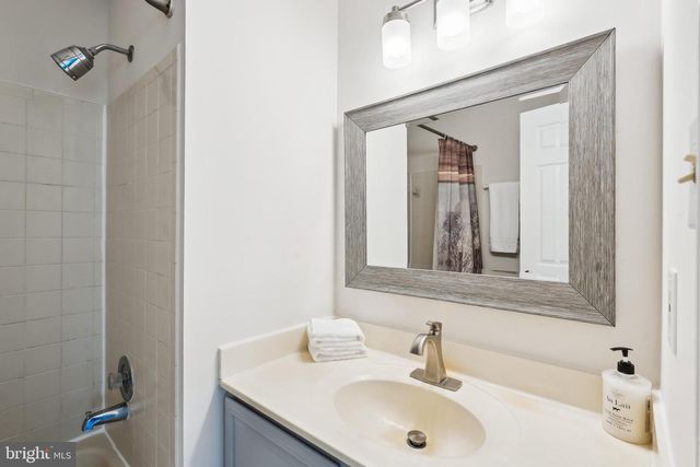 12871 VALLEYWOOD DR, Woodbridge, VA 22192