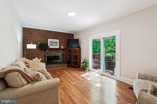 12871 VALLEYWOOD DR, Woodbridge, VA 22192