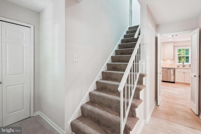 12871 VALLEYWOOD DR, Woodbridge, VA 22192