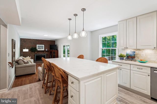 12871 VALLEYWOOD DR, Woodbridge, VA 22192