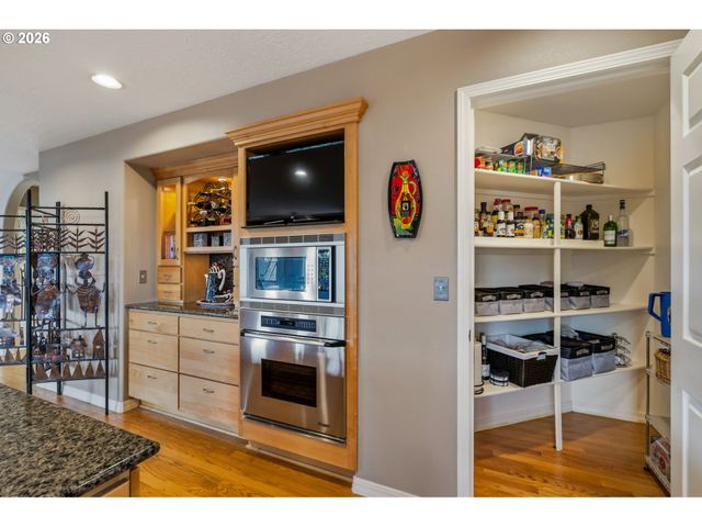 6108 Sw KRUSE RIDGE Dr, Portland, OR 97219