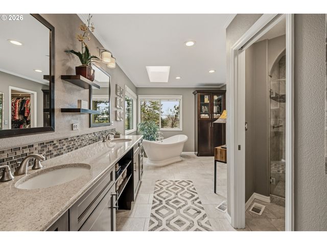 6108 Sw KRUSE RIDGE Dr, Portland, OR 97219