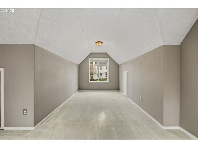 6108 Sw KRUSE RIDGE Dr, Portland, OR 97219