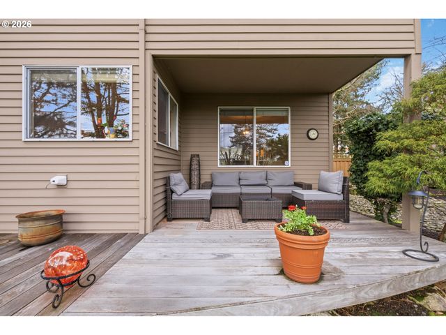 6108 Sw KRUSE RIDGE Dr, Portland, OR 97219