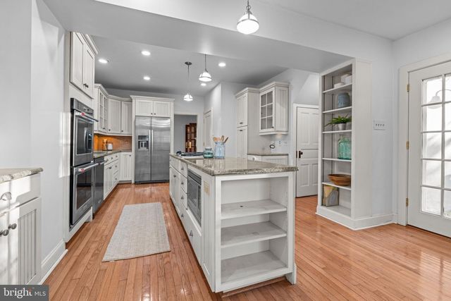 511 E WILLOW GROVE AVE, Wyndmoor, PA 19038