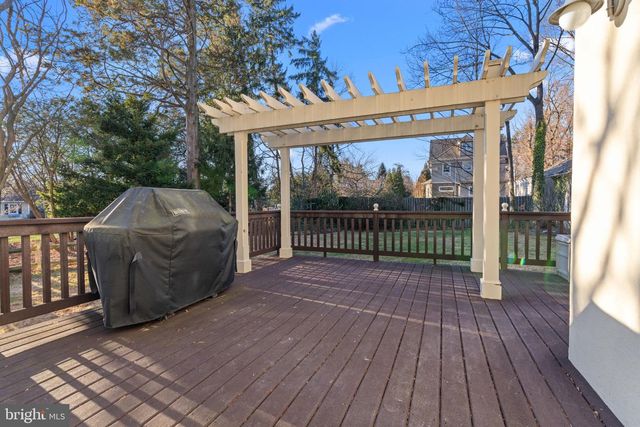 511 E WILLOW GROVE AVE, Wyndmoor, PA 19038