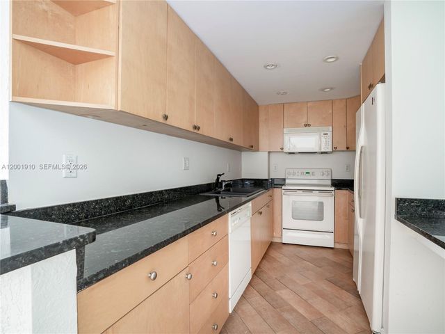 10350 W BAY HARBOR DR 6L, Bay Harbor Islands, FL 33154