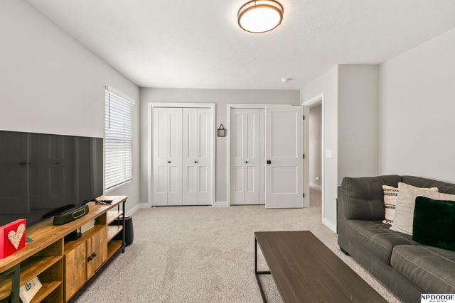 19055 Murifield Circle, Omaha, NE 68136