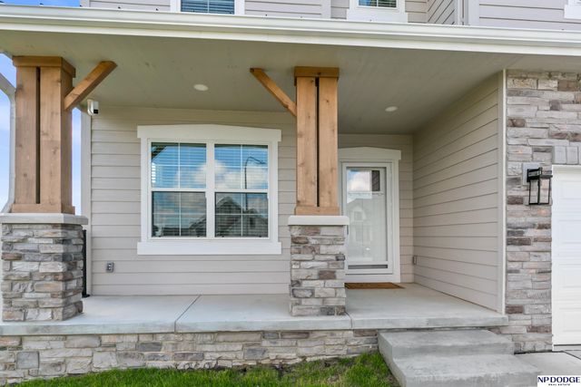 19055 Murifield Circle, Omaha, NE 68136