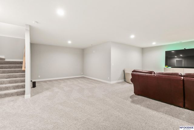 19055 Murifield Circle, Omaha, NE 68136
