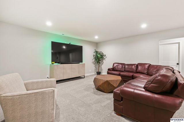 19055 Murifield Circle, Omaha, NE 68136