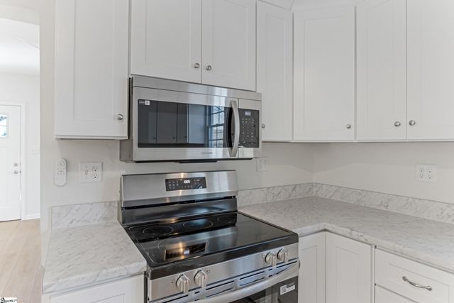 14 Hale Street, Greenville, SC 29605