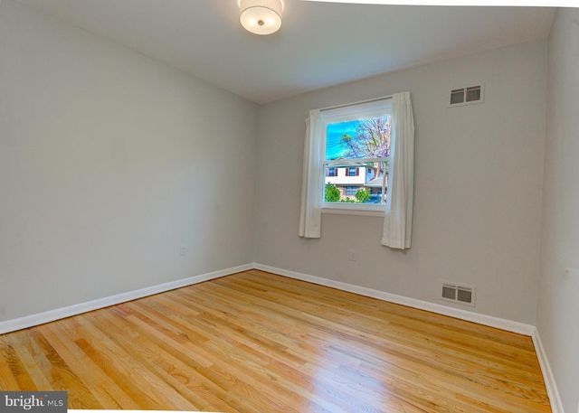 6628 ADRIAN ST, Hyattsville, MD 20784