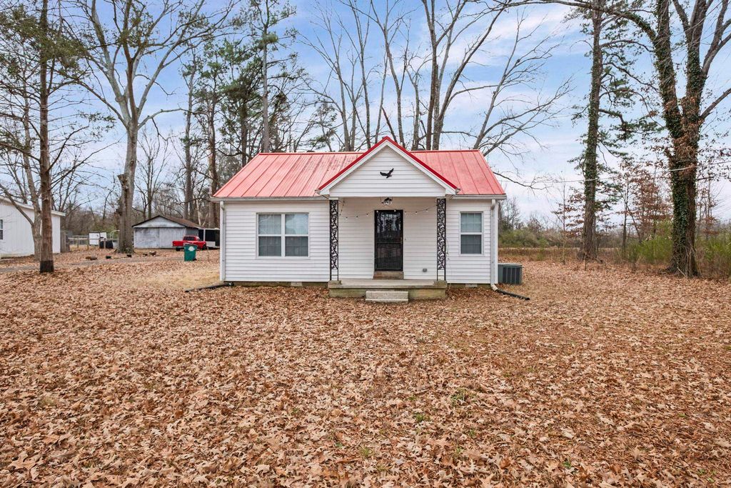 8583 KERRVILLE-ROSEMARK RD E, Millington, TN 38053