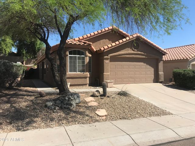 2036 E Windsong Drive, Phoenix, AZ 85048