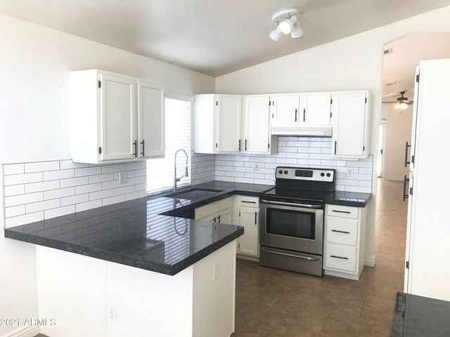 2036 E Windsong Drive, Phoenix, AZ 85048