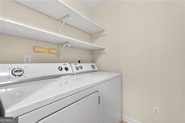 4590 VILLAGE OAKS Circle, Dunwoody, GA 30338