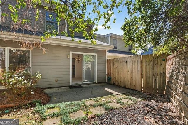 4590 VILLAGE OAKS Circle, Dunwoody, GA 30338