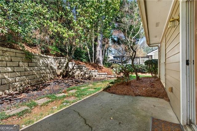 4590 VILLAGE OAKS Circle, Dunwoody, GA 30338