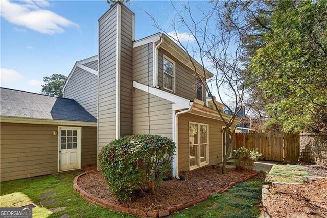 4590 VILLAGE OAKS Circle, Dunwoody, GA 30338