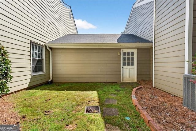4590 VILLAGE OAKS Circle, Dunwoody, GA 30338