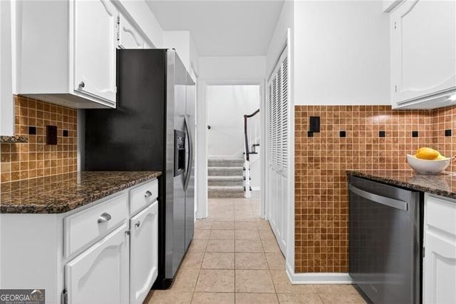 4590 VILLAGE OAKS Circle, Dunwoody, GA 30338